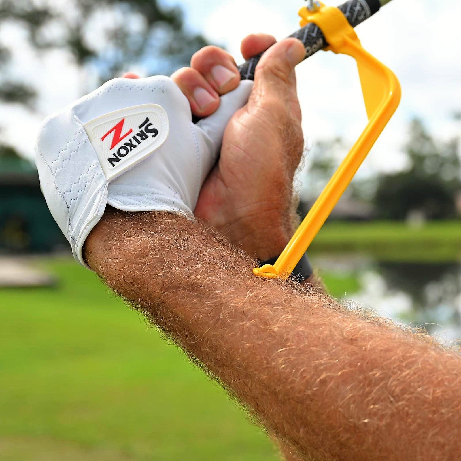 3. Dụng cụ tập swing (Swing Trainer)